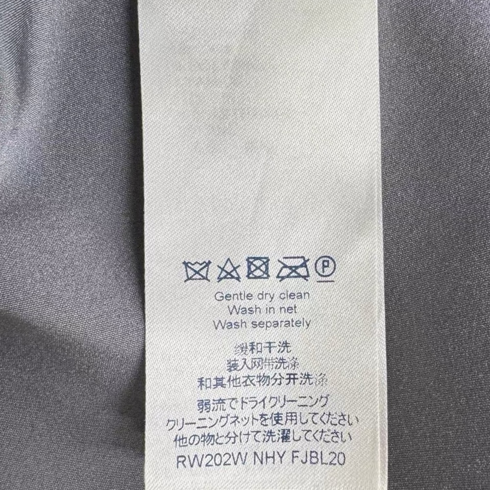 🚩steal authentic Louis Vuitton Black and Gray Top - Picture 4 of 5
